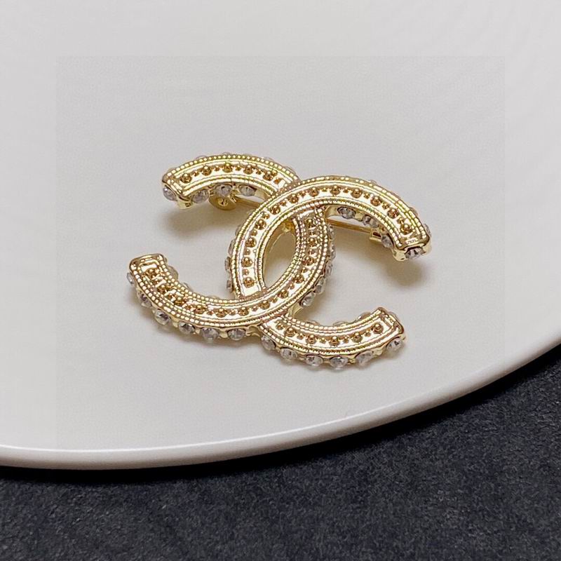Chanel Brooch 1lyx145